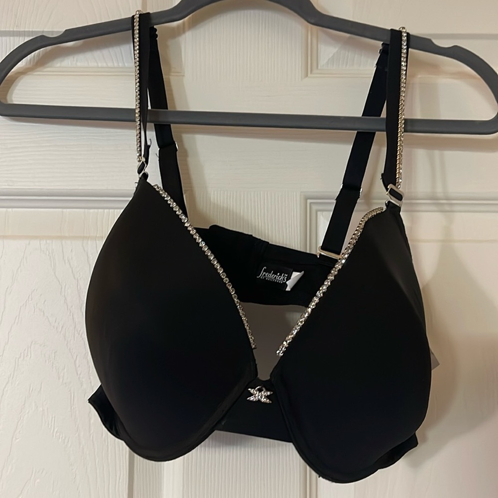 Bejeweled Frederick’s of Hollywood Black Sexy Bra NWT size 40 D